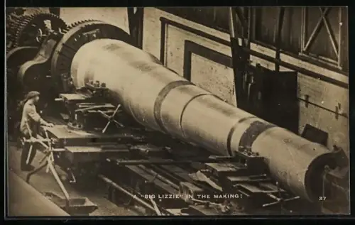 AK A Big Lizzie in the making, Rüstungsindustrie