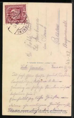 AK Soldat in Uniform mit Gewehr am Elterngrab