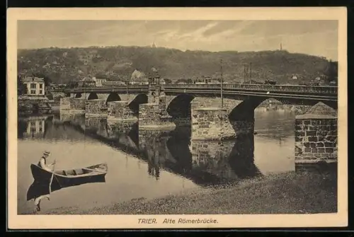 AK Trier, Alte Römerbrücke mit Strassenbahn