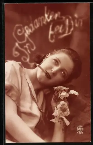 AK Rauchendes Mädchen In Gedanken bei Dir