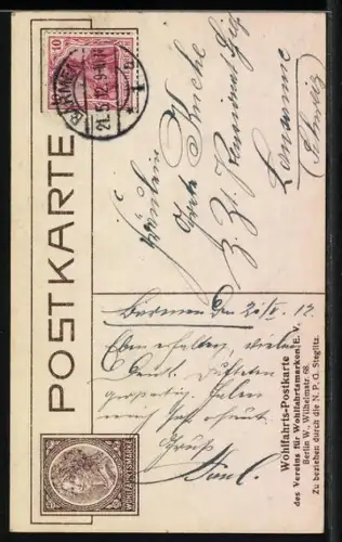 AK Kaiserin Auguste Victoria von Preussen im schönen Kleid mit Schmuck posiert auf einem Stuhl