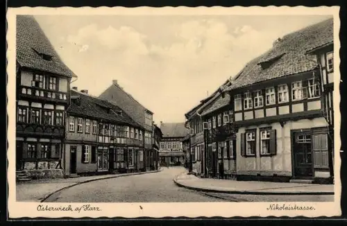 AK Osterwieck, alte Fachwerkhäuser in der Nicolaistrasse