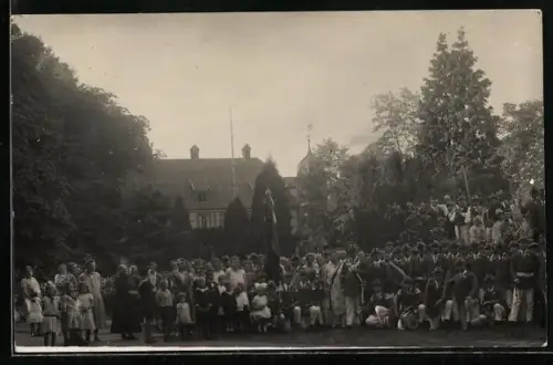 Foto-AK Wiedenhausen, Schützenfest am Schloss, Gruppenfoto