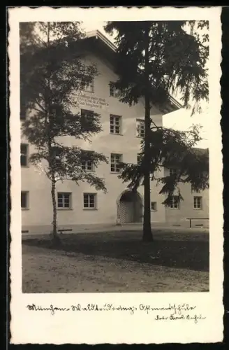 AK München, Ostmarkschule, erbaut 1938