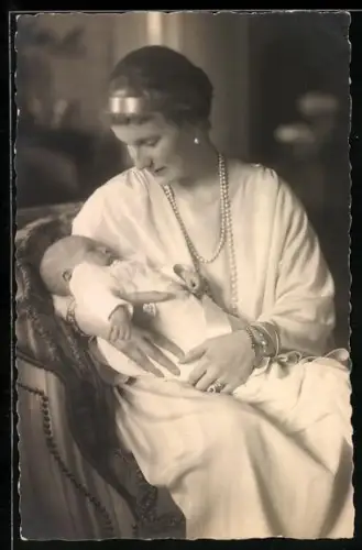 AK Fürstin Margarethe von Thurn & Taxis mit ihrem Kind