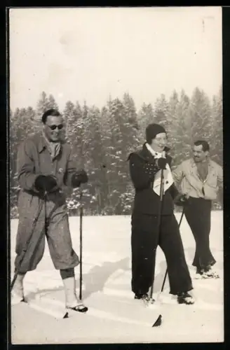 AK Prinzessin Juliana und Prinz Bernhard von den Niederlanden beim Skifahren