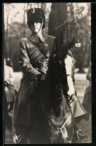 AK Prinz Bernhard von den Niederlanden in Uniform zu Pferde