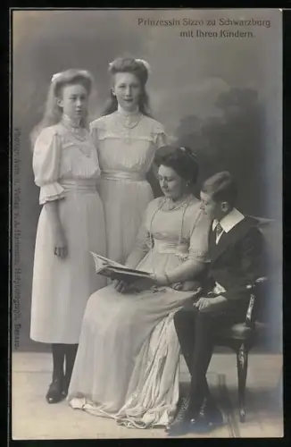 AK Prinzessin Sizzo zu Schwarzburg mit ihren Kindern