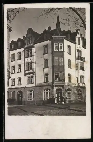 Foto-AK Freiburg /Br., Gasthaus zum Neustädter Hof, Gresserstrasse Ecke Schwarzwaldstrasse