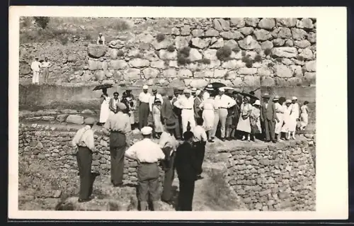 Foto-AK Mykene, Gruppe von Besuchern 1931