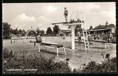 AK Mengen /Württ., Sprungturm im Schwimmbad
