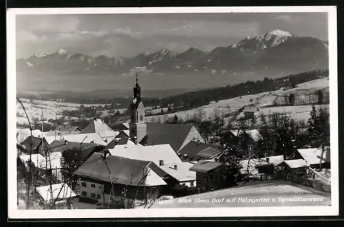 AK Bad Kohlgrub, Blick übers Dorf auf Heimgarten und Benediktenwand