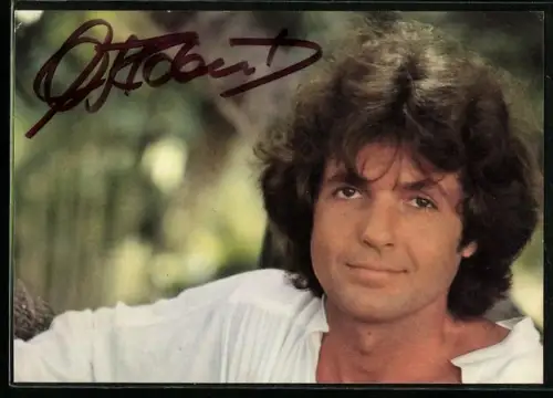 AK Musiker Chris Roberts im weissen Hemd fotografiert, Autograph