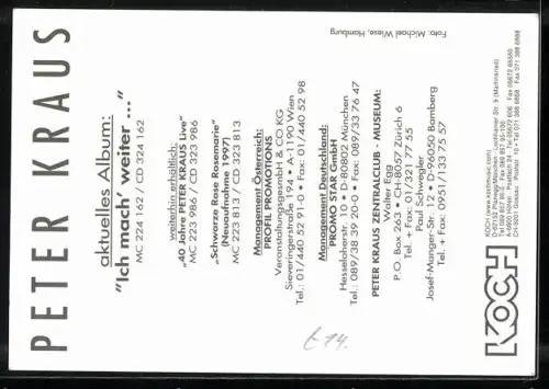 AK Musiker Peter Kraus auf Motorhaube eines Autos, Autograph