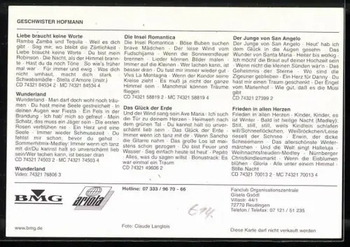 AK Musikerinnen Geschwister Hofmann posieren zusammen, Autographen