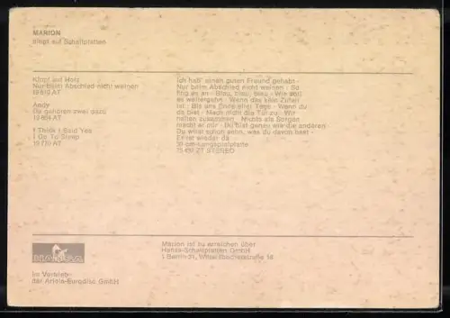 AK Sängerin Marion mit vielfarbiger Kette, Autograph