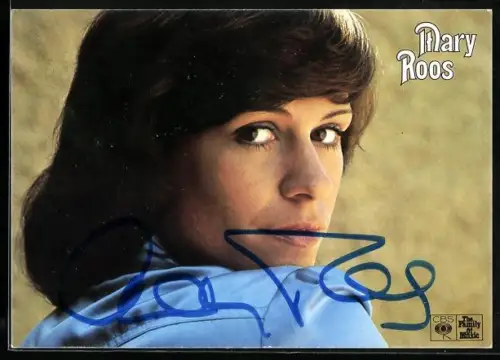 AK Musikerin Mary Roos blickt über ihre Schulter, Autograph