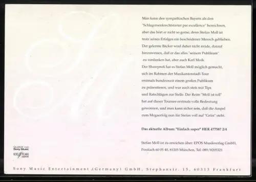 AK Musiker Stefan Moll lächelt den Betrachter an, Autograph