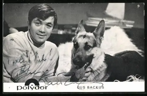 AK Musiker Gus Backus mit Schäferhund, Autograph