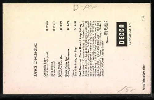 AK Musiker Drafi Deutscher stehend in einem Cabriolet, Autograph