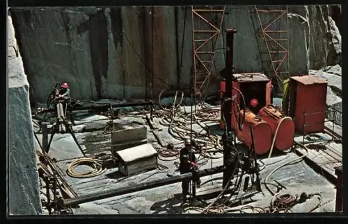 AK Barre, VT, Rock of Ages Granite Quarry, Workers with Machinery