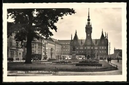 AK Elbing / Elblag, Friedrich - Wilhelm- Platz, Strassenbahn