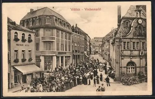 AK Wittlich, Wochenmarkt mit Geschäften