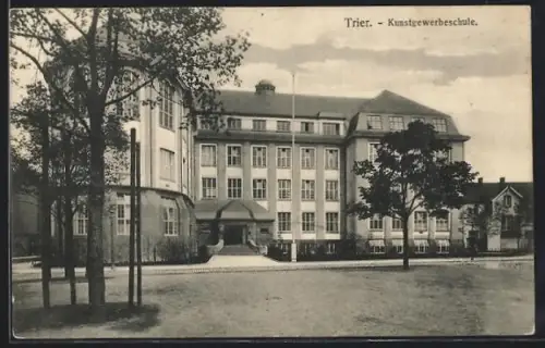 AK Trier, Kunstgewerbeschule