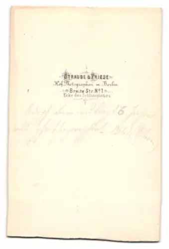 Fotografie Straube & Friese, Berlin, Portrait junger Mann Adolf Bernoully im Frack mit Fliege, 1861