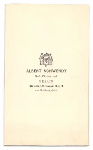Fotografie Adalbert Schwendy, Berlin, Frau Schubert mit ihrem Sohn Wilhelm