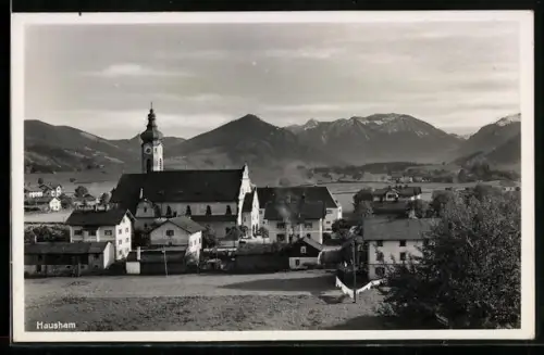 AK Hausham, Kirche und Ortsansicht mit Alpenpanorama