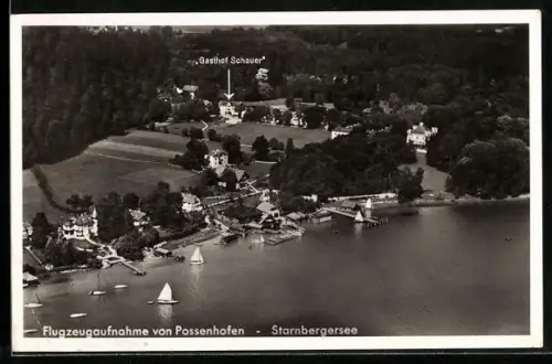 AK Possenhofen /Starnbergersee, Flugzeugaufnahme, Gasthof Schauer / zum Fischmeister, Segelboote, Uferansicht