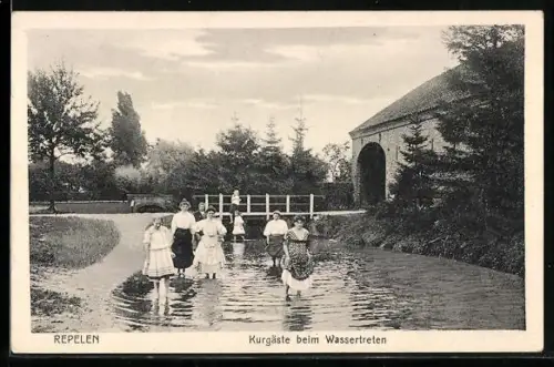 AK Repelen, Kurgäste beim Wassertreten, Panorama
