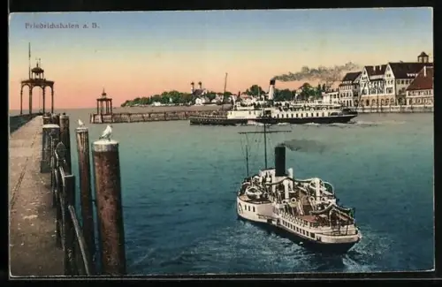 AK Friedrichshafen a. B., Hafen mit Dampfschiffen und Uferpromenade