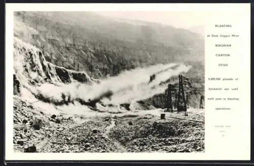 AK Bingham Canyon, UT, Blasting at Utah Copper Mine, Steinbruch