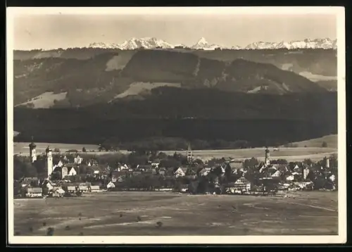 AK Isny im Allgäu, Ortsansicht mit Alpenpanorama