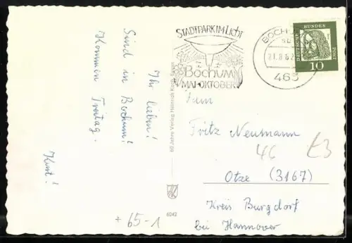 AK Bochum, Hauptbahnhof, Gebäude mit Strassenbahn, Bahnsteig mit Elektrozug, Eingangshalle