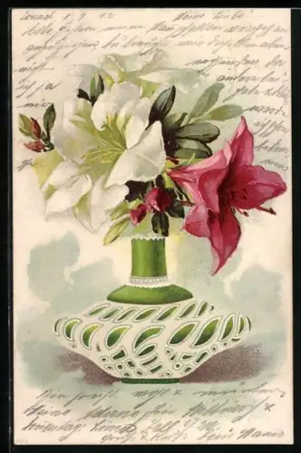 AK Grün gemusterte Vase mit roten und weissen Lilien