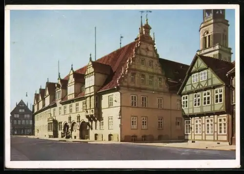 AK Celle, Rathaus mit Strassenpartie