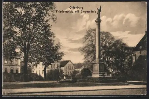 AK Oldenburg / Gr., Strasse am Friedensplatz mit Siegessäule