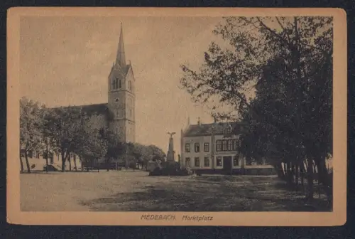 AK Medebach, Marktplatz mit Kirche