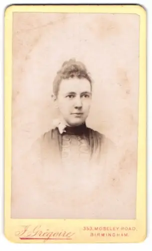 Fotografie J. Grégoire, Birmingham, Moseley Road 353, Porträt einer Frau