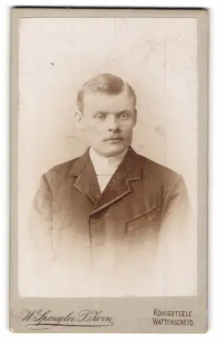 Fotografie W. Spengler, Königssteele, Porträt eines Herren