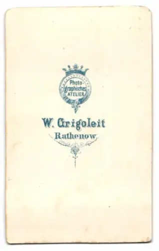 Fotografie W. Grigoleit, Rathenow, drei Kinder in traditioneller Kleidung