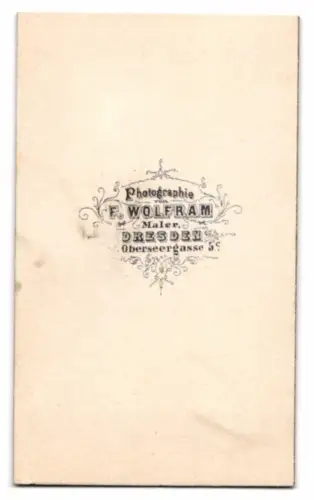 Fotografie F. Wolfram, Dresden, Oberseergasse 5, Porträt eines Paares