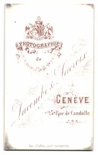 Fotografie Lacombe & Lacroix, Genf, Rue de Candolle, Dame in eleganter Pose