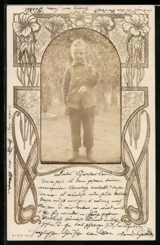 Foto-AK Junge mit einem Vogel auf dem Arm im Blumen.Passepartout