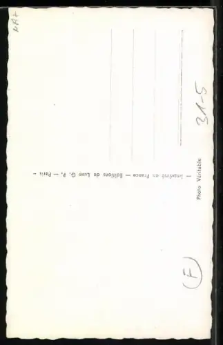 AK Mann spielt ein Marinucci-Akkordeon