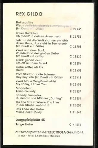 AK Musiker Rex Gildo in die Kamera schauend, Autograph