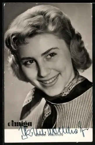 AK Musikerin Bärbel Wachholz mit charmantem Lächeln, Autograph